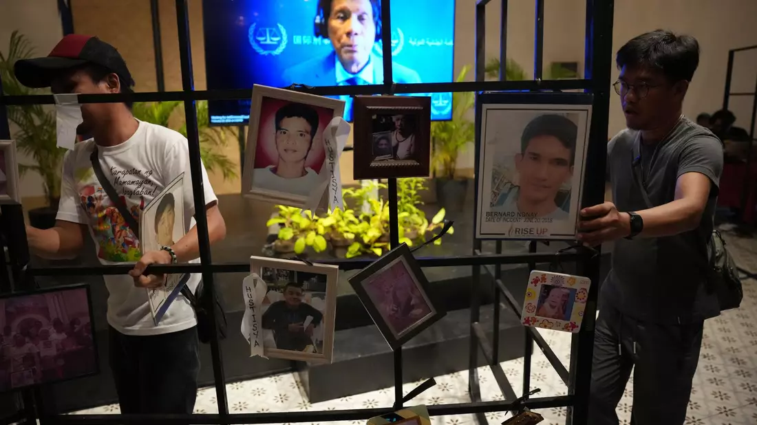 Der 80 Jahre alte Duterte blieb der Anhörung ohne Angabe von Gründen fern. - Bild: Aaron Favila/AP/dpa