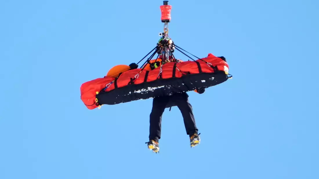 Lindsey Vonn wurde nach ihrem Sturz mit dem Helikopter abtransportiert. (Archivbild) - Bild: Jacquelyn Martin/AP/dpa