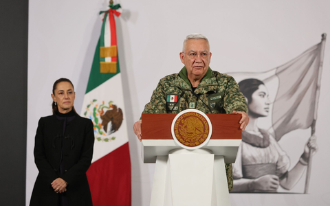 Wegen der hohen Zahl an getöteten Soldaten brach der General auf der Pressekonferenz in Tränen aus. - Foto: Ginnette Riquelme/AP/dpa