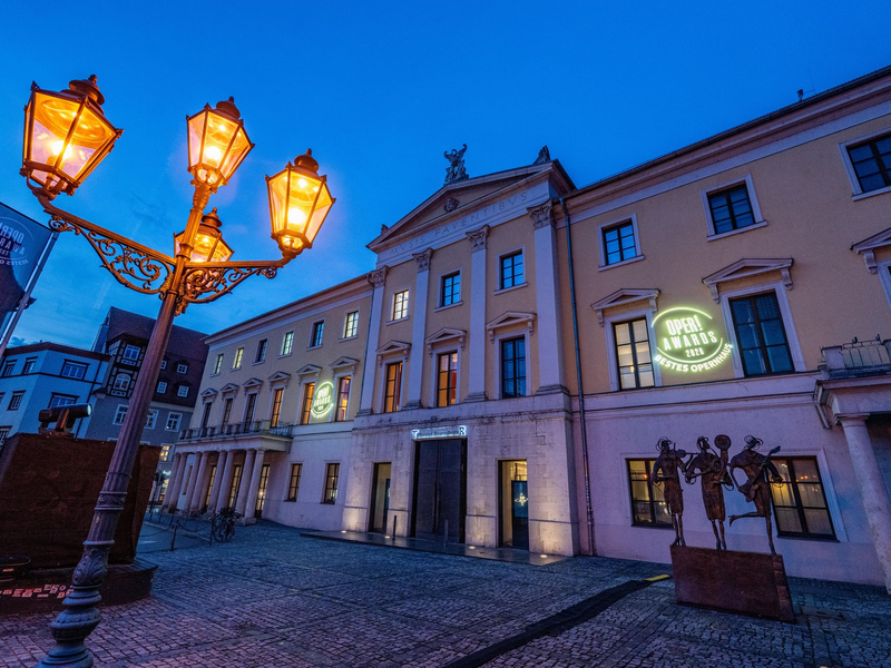 Das Theater Regensburg ist mit dem «Oper! Award» in der Kategorie «Bestes Opernhaus 2025» ausgezeichnet worden. - Foto: Armin Weigel/dpa