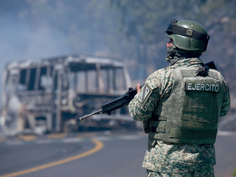 Nach dem Tod von «El Mencho» überziehen seine Anhänger Mexiko mit einer Welle der Gewalt.  - Foto: Armando Solis/AP/dpa