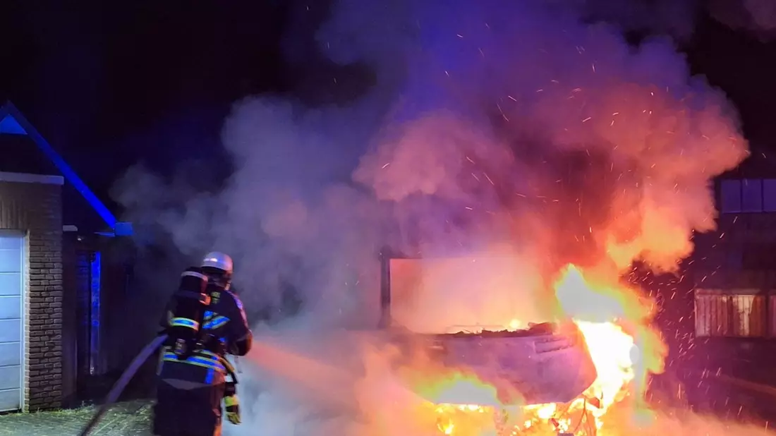 FW Bocholt: Fahrzeugbrand - Bild: presseportal.de