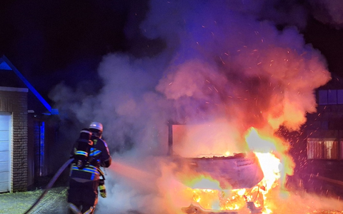 FW Bocholt: Fahrzeugbrand - Foto: presseportal.de