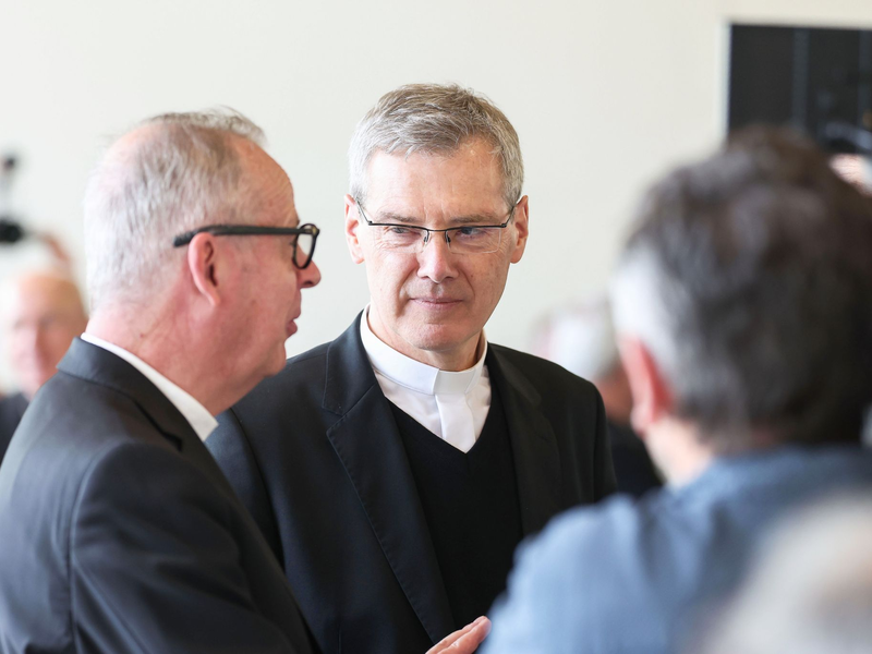 Heiner Wilmer ist neuer Vorsitzender der Bischofskonferenz  - Foto: Daniel Löb/dpa
