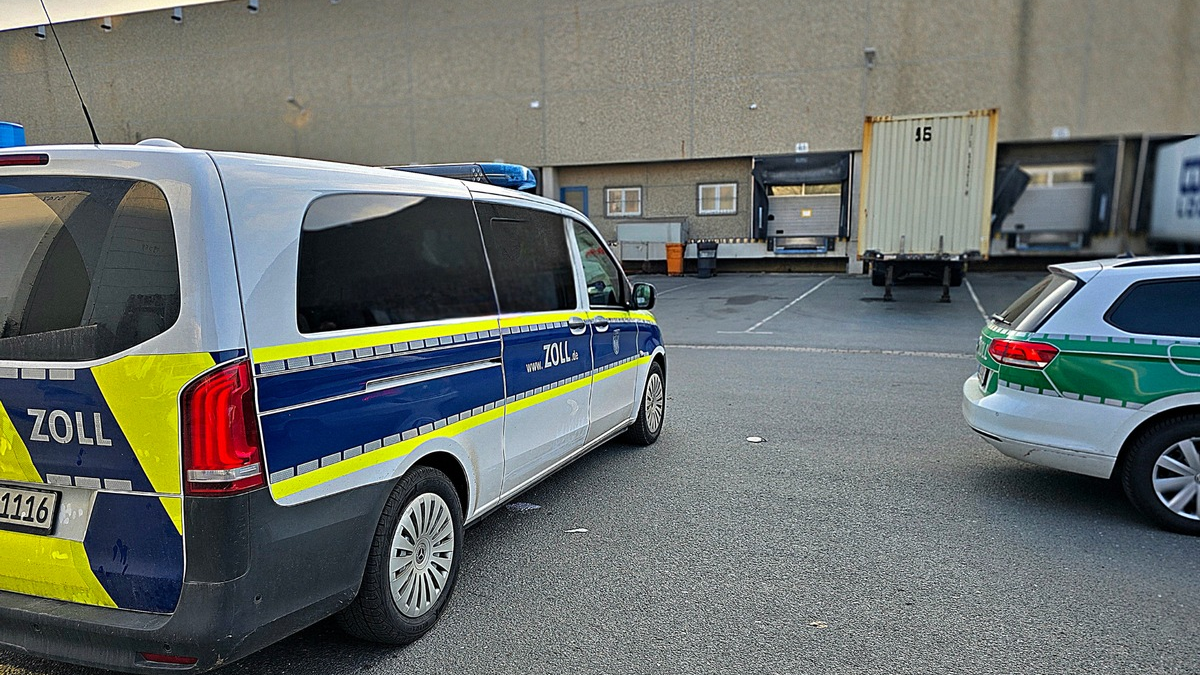 HZA-DO: Kontrolle eines Logistikzentrums / Zoll beendet illegalen Aufenthalt und illegale Beschäftigung in 33 Fällen - Foto: presseportal.de