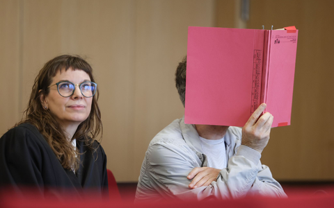 Verteidigerin Piel: «Mein Mandant bestreitet die Vorwürfe» - Foto: Oliver Berg/dpa