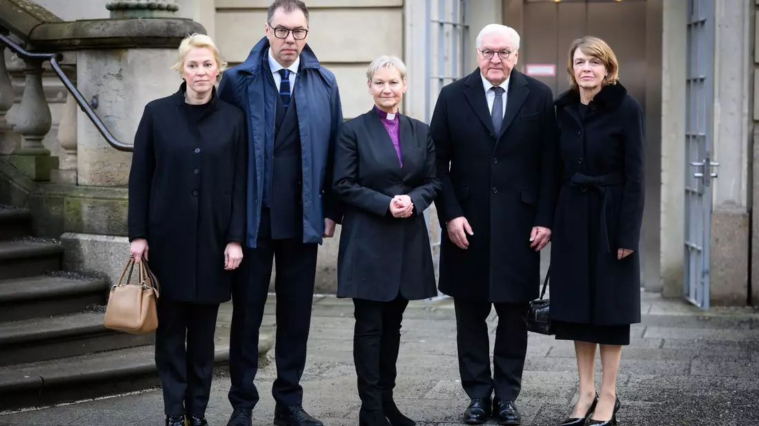 Bundespräsident Frank-Walter Steinmeier nahm am Berliner Friedensgebet für die Ukraine teil. - Bild: Bernd von Jutrczenka/dpa
