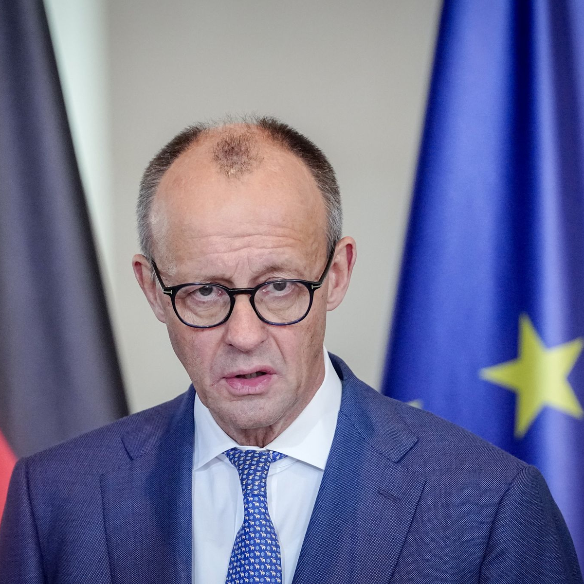 Aus Sicht des Kanzlers können nur Zusammenhalt und Stärke den Krieg beenden. (Archivbild) - Foto: Kay Nietfeld/dpa