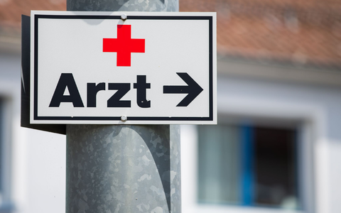 Ein Drittel der Mediziner ist über 55 Jahre alt, ihre Stellen werden bald frei. (Symbolbild) - Foto: Tom Weller/dpa