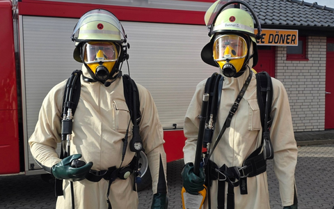 FW Celle: Kisten mit Hinweis auf radioaktive Gefahr lösen Feuerwehreinsatz in Altencelle aus! - Foto: presseportal.de