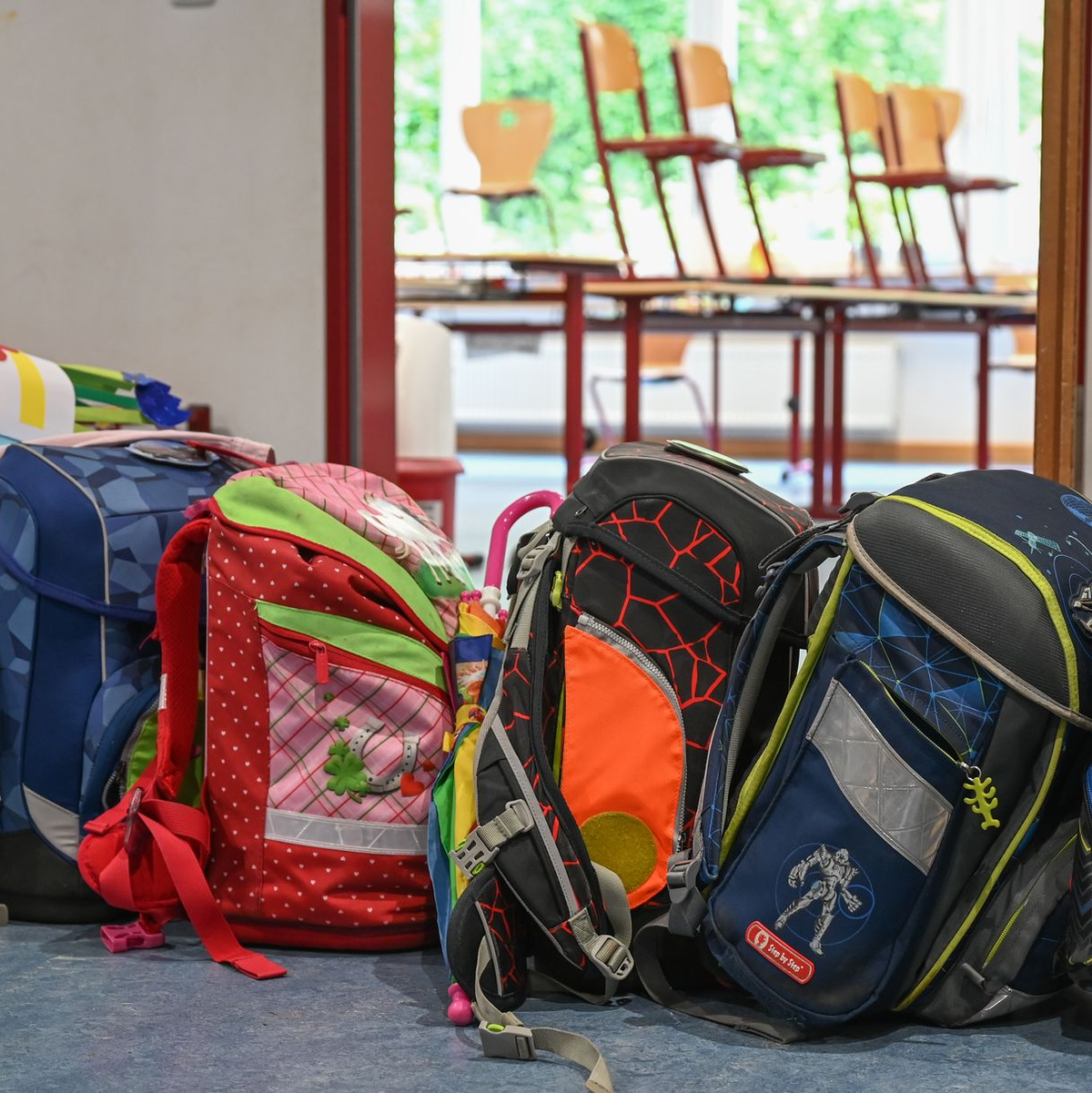 Aus Sicht der IW-Experten geht es bei dem Anspruch auf Ganztagsbetreuung nicht nur darum, den Eltern die Chance auf Berufstätigkeit zu geben - es gehe auch um Teilhabe, meinen die Forscher. (Symbolbild) - Foto: Arne Dedert/dpa