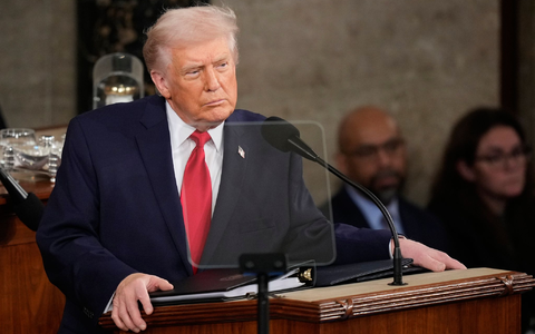 Trump macht die Demokraten für die Haushaltsblockade verantwortlich, die das Heimatschutzministerium betrifft.  - Foto: Alex Brandon/AP/dpa