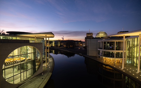 Berliner Regierungsviertel - Foto: Hannes P Albert/dpa