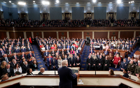 Fast zwei Stunden lang redete Trump vor dem Kongress. - Foto: Jessica Koscielniak/Pool Reuters/AP/dpa