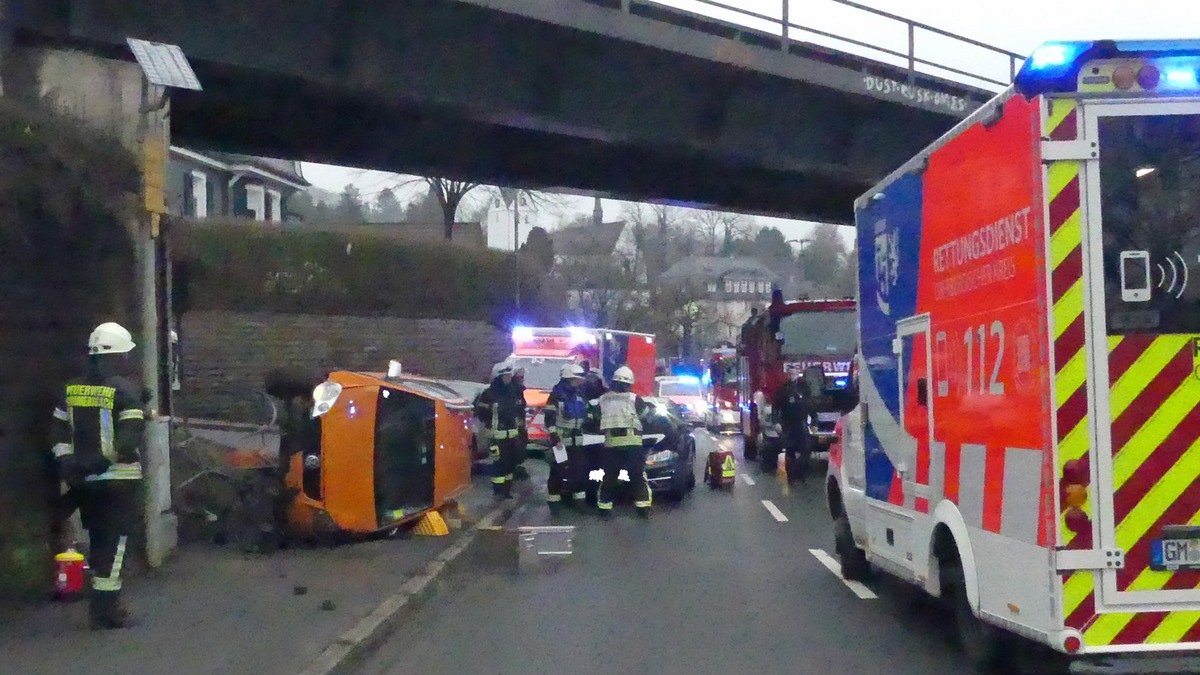 POL-GM: Verkehrsunfall in der Gummersbacher Innenstadt - Foto: presseportal.de