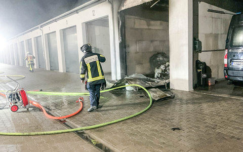 FW-BO: Garagenbrand in Bochum-Linden - Zwei Verletzte - Foto: presseportal.de