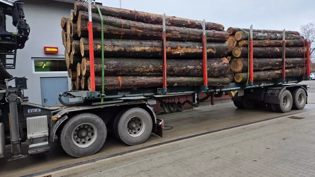 POL-DH: --- Sulingen, Lkw fast 50% überladen - Syke, Verkehrsunfall mit zwei Verletzten --- - Bild: presseportal.de