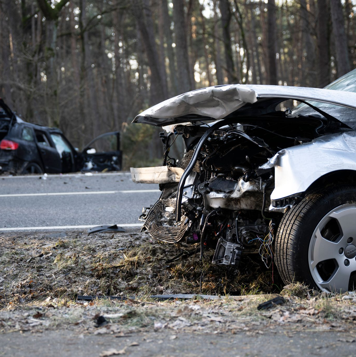 Die Gesamtzahl der Verkehrsunfälle bleibt nahezu konstant. (Symbolbild) - Foto: Philip Dulian/dpa