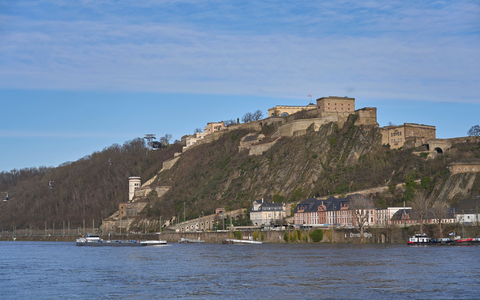 Unterhalb der über dem Rhein thronenden Festung Ehrenbreitstein in Koblenz wurde die damals 24-jährige US-amerikanische Touristin getötet. (Archivfoto) - Foto: Sascha Ditscher/dpa