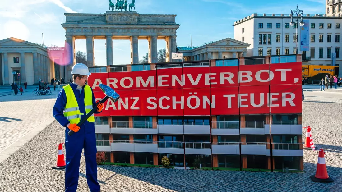 Schwarzmarkt-Geschenk statt Bundeshaushalt: 1,5 Milliarden Euro Steuer-Ausfall durch E-Zigaretten-Verbote - Bild: presseportal.de