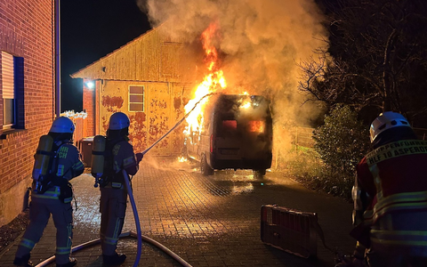 Feuerwehr Goch: Feuerwehr verhindert Gebäudebrand - Foto: presseportal.de