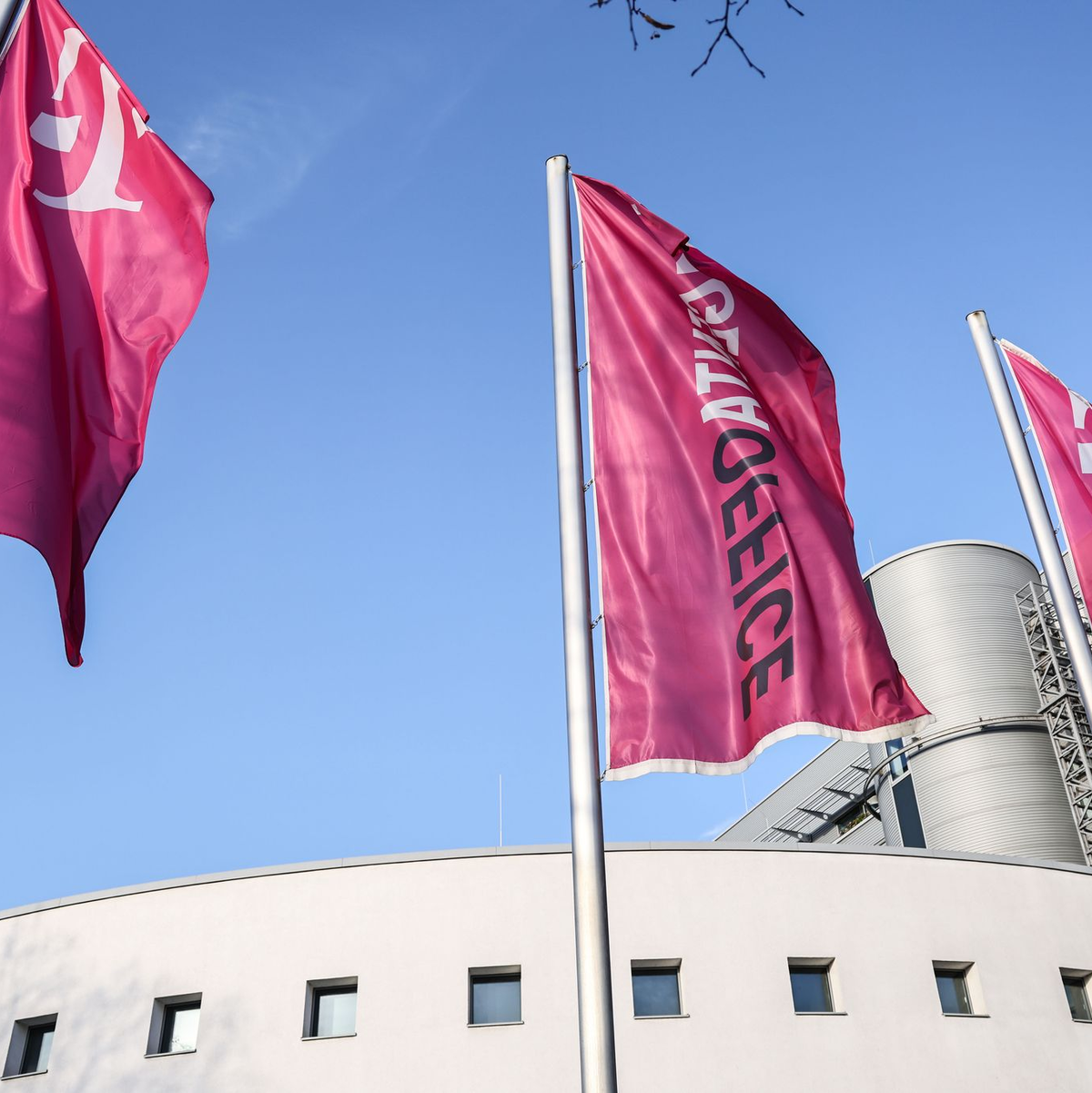 Die Aussichten sind gut für die Deutsche Telekom. - Foto: Oliver Berg/dpa