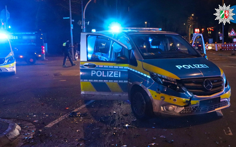 POL-OB: Einsatzfahrt endet in Verkehrsunfall - Foto: presseportal.de