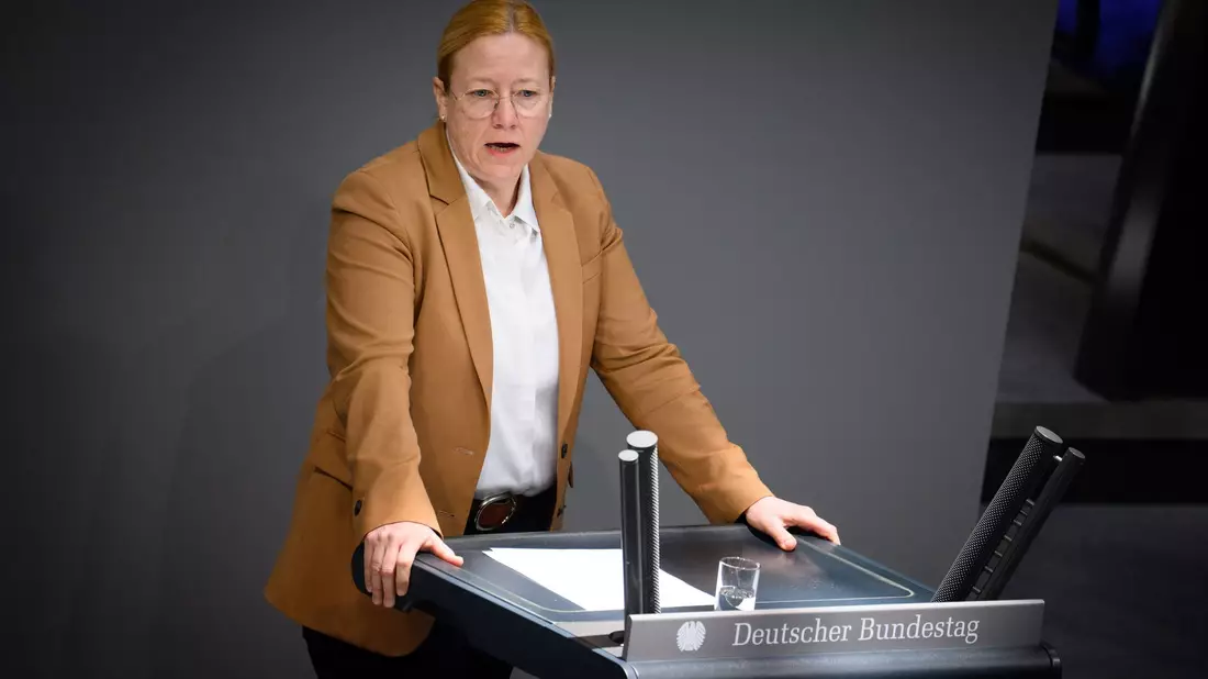 Im Bundestag argumentierte SPD-Frakionsvize Dagmar Schmidt für das Gesetz. - Bild: Bernd von Jutrczenka/dpa