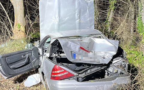 POL-GE: Betrunkener fährt in Straßengraben und verletzt sich leicht - Foto: presseportal.de
