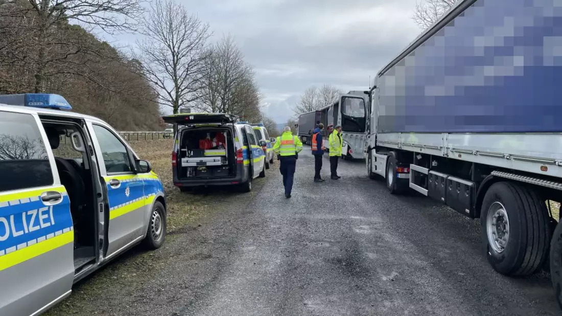 Mittelhessen: LAHN-DILL-KREIS: + Gemeinsame Gefahrgutkontrolle von Polizei und Landkreisen + Kabel und Elektroschrott gestohlen + Schockanrufer machen mehrere Tausend Euro Beute + - Bild: presseportal.de