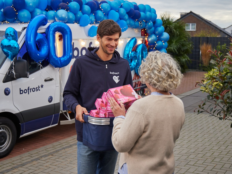 bofrost*: 60 Jahre persönlich, direkt und voller Genuss / Das Familienunternehmen feiert seinen erfolgreichen Direktvertrieb und Qualitätsanspruch seit 1966: Das muss Liebe sein! - Foto: presseportal.de
