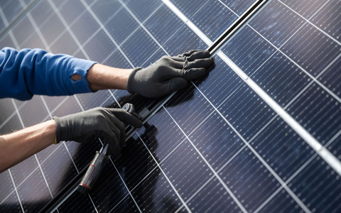 Kleine Solaranlagen sollen nicht mehr gefördert werden. - Foto: Marijan Murat/dpa
