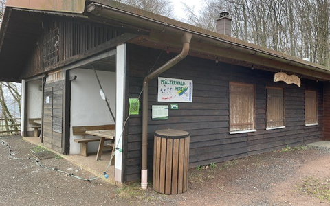 POL-PIROK: Sachbeschädigung an Hohlsteinhütte - Foto: presseportal.de