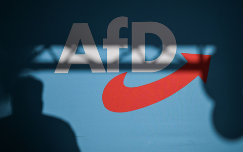 Die AfD wird vorläufig weiter als Verdachtsfall geführt. Mit ihrem Eilantrag gegen eine Höherstufung hatte sie vor Gericht Erfolg. (Symbolbild) - Foto: Hannes P Albert/dpa