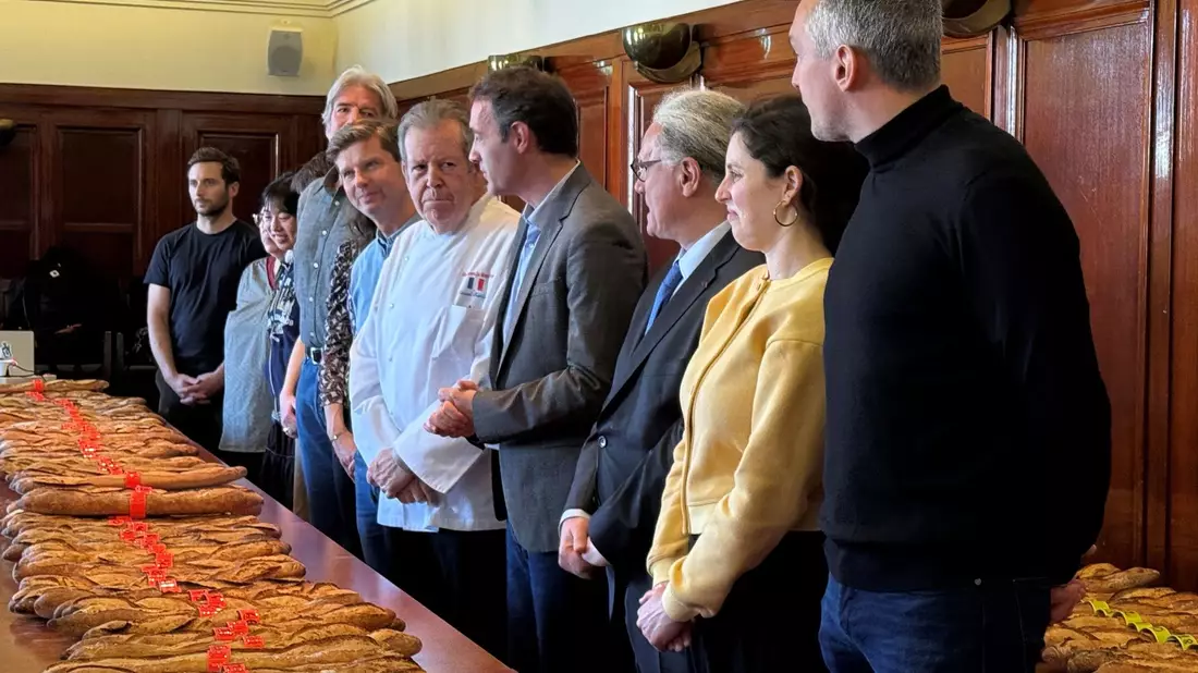 Beim Grand Prix de la Baguette geht es um Geschmack und Beschaffenheit der Brote. - Bild: Michael Evers/dpa