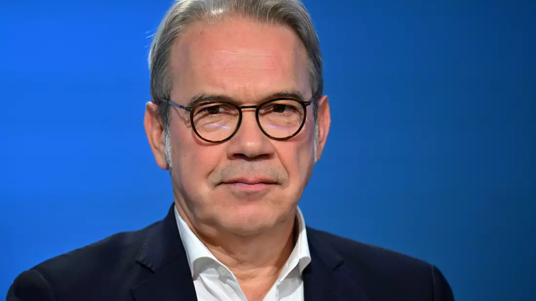 Thüringens Innenminister Maier plädiert dafür, ein Verbot einzelner AfD-Landesverbände zu beantragen. (Archivbild)  - Bild: Martin Schutt/dpa