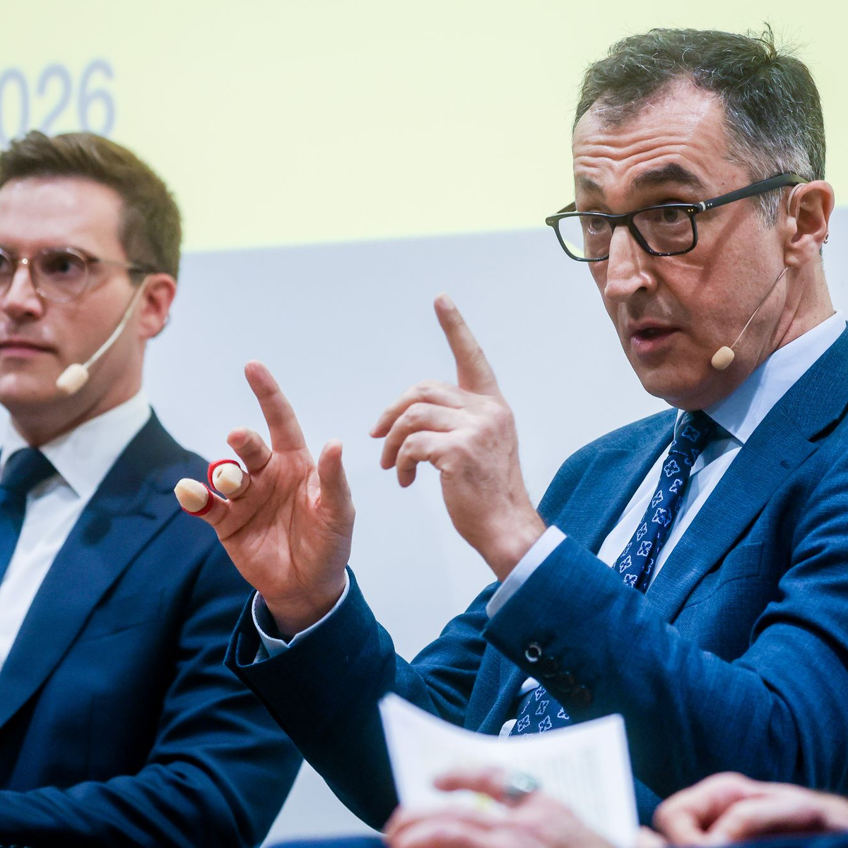 Immer kleiner wurde der Abstand zwischen Özdemir und Hagel. (Archivbild) - Foto: Christoph Schmidt/dpa