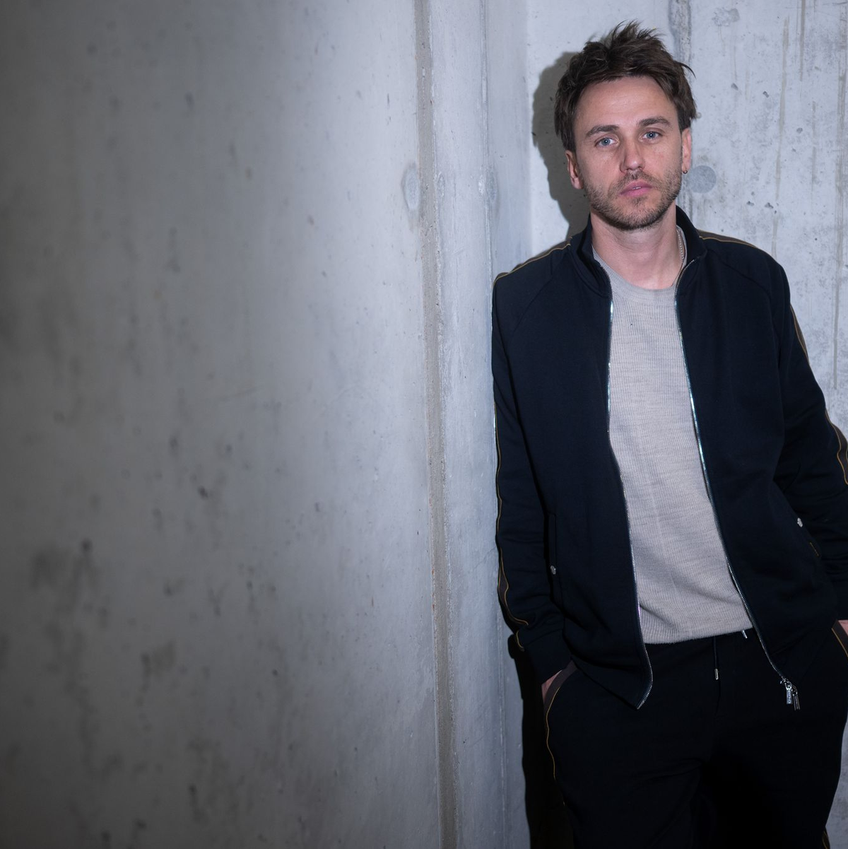 Clueso lebt weiterhin in Erfurt. - Foto: Sebastian Gollnow/dpa