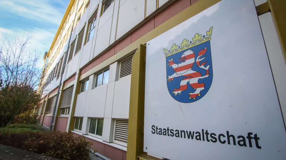 Ein Kita-Erzieher, der während seiner Arbeit sechs Jungen im Alter von etwa vier Jahren missbraucht und kinderpornographische Inhalte hergestellt haben soll, ist in Untersuchungshaft genommen worden. (Foto Archiv)  - Bild: Nadine Weigel/dpa/dpa