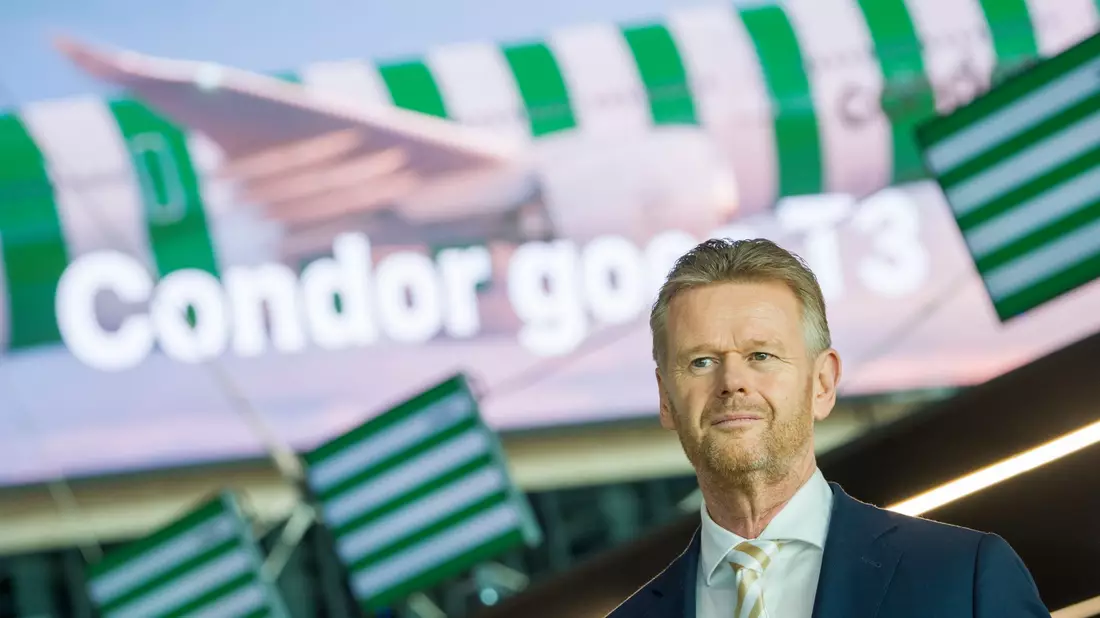 Condor-Chef Peter Gerber sieht die Zukunft der Airline in Frankfurt.  - Bild: Andreas Arnold/dpa