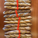 Für den Grand Prix de la Baguette wurden die Brote nach Kriterien wie Geschmack, Geruch, Kruste und Textur beurteilt. - Foto: Michael Evers/dpa