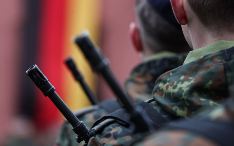 2025 nahmen deutlich mehr minderjährige Rekruten ihren Dienst bei der Bundeswehr auf als im Jahr zuvor. (Symbolbild) - Foto: Hannes P. Albert/dpa