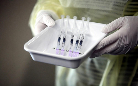 Aufgezogene Impfspritzen (Archiv) - Foto: via dts Nachrichtenagentur