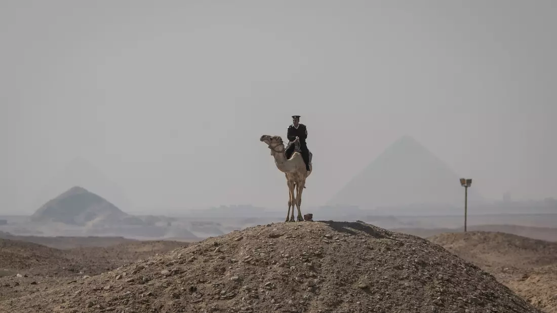 Sakkara ist die Begräbnisstätte der altägyptischen Residenzstadt Memphis. - Bild: Oliver Weiken/dpa