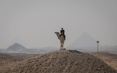 Sakkara ist die Begräbnisstätte der altägyptischen Residenzstadt Memphis. - Foto: Oliver Weiken/dpa