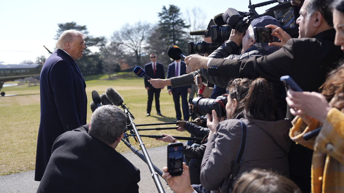 «Es könnte durchaus zu einer friedlichen Übernahme Kubas kommen», sagt US-Präsident Trump - und lässt viele Fragen offen. - Foto: Alex Brandon/AP/dpa