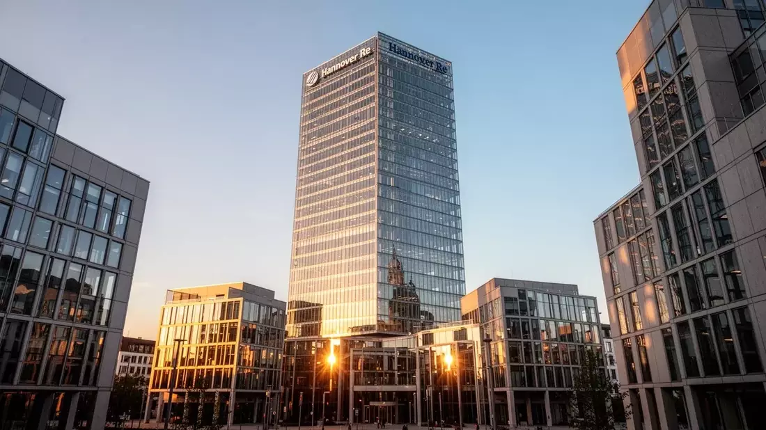 Hannover Rück Aktie: Prognose bestätigt - Bild: über boerse-global.de