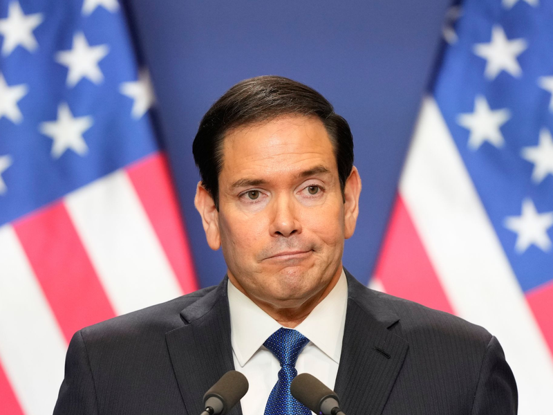 Außenminister Marco Rubio wirft Teheran vor, seit Jahrzehnten unschuldige Ausländer – darunter US-Amerikaner – als politisches Druckmittel festzuhalten. - Foto: Alex Brandon/Pool AP/AP/dpa