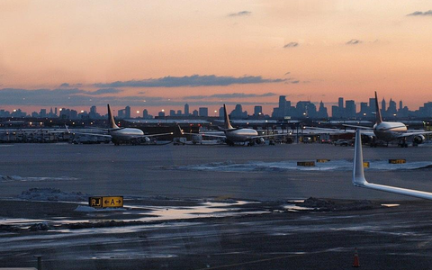 Flugzeuge am Flughafen Newark bei New York - Foto: via dts Nachrichtenagentur