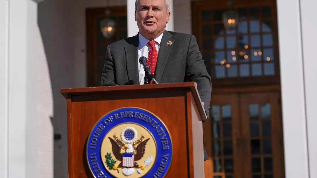 Bezeichnet die Befragung von Ex-US-Präsident Bill Clinton als «produktiv» - der Abgeordnete James Comer.  - Bild: Angelina Katsanis/AP/dpa